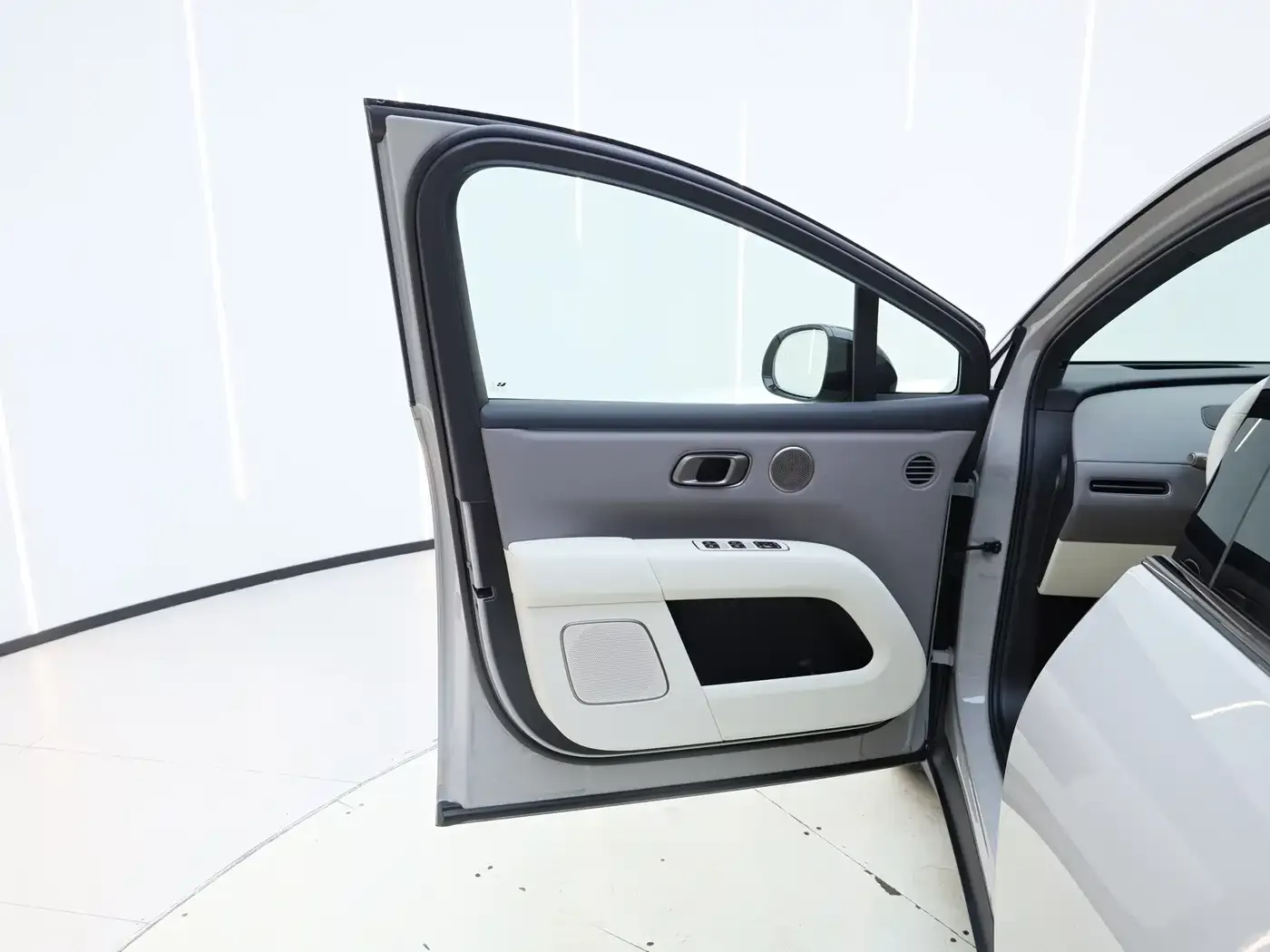 Li Auto i6 2WD Base Model 2025 — фото 24