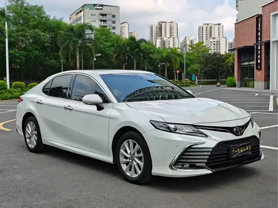 Toyota Camry 2.0G Luxury Edition 2022