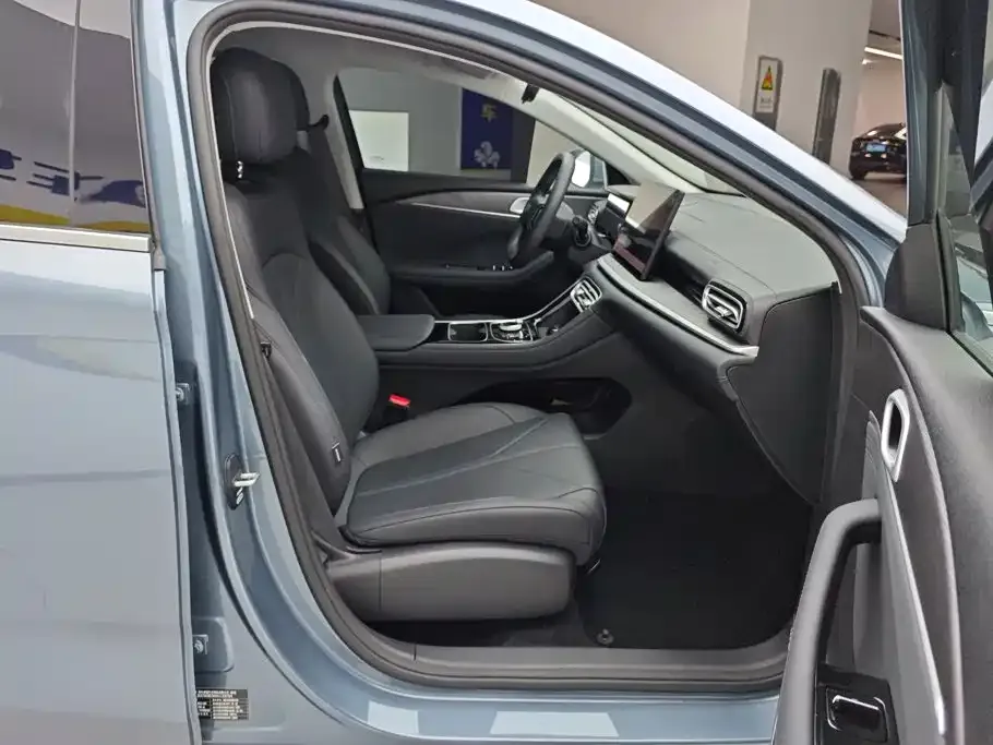 Geely Galaxy Galaxy Stellar 6 60km Voyager Edition 2025 — фото 8