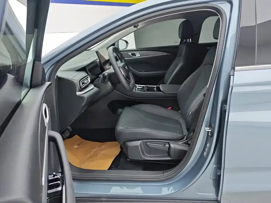 Geely Galaxy Galaxy Stellar 6 60km Voyager Edition 2025 — фото 9