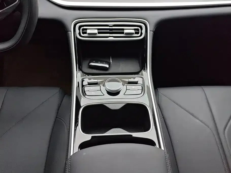 Geely Galaxy Galaxy Stellar 6 60km Voyager Edition 2025 — фото 16