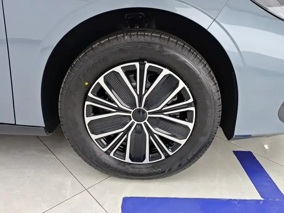 Geely Galaxy Galaxy Stellar 6 60km Voyager Edition 2025 — фото 6