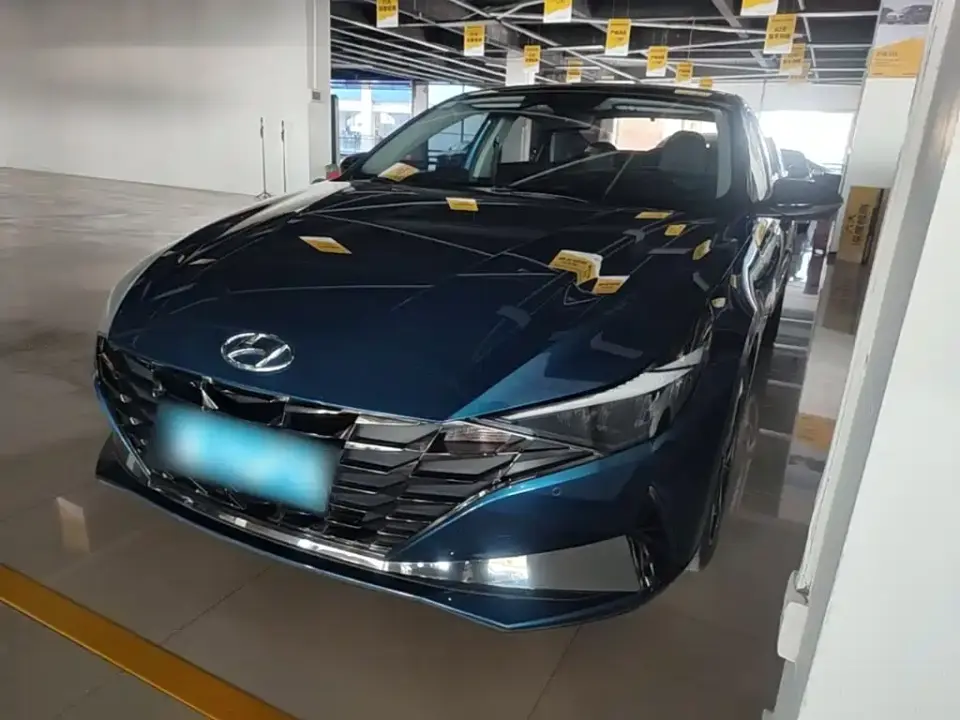 Hyundai Elantra 1.5L CVT LUX Premium Edition 2021