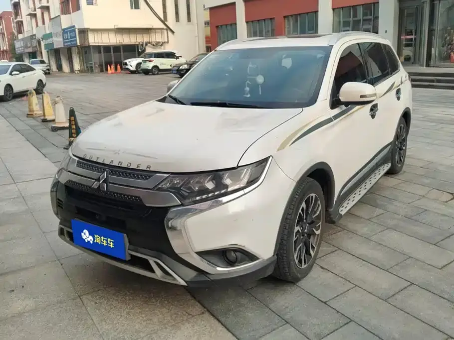 Mitsubishi Outlander 2.4L 4WD Deluxe Edition 5-seater China V 2019