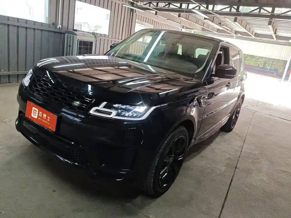 Land Rover Range Rover Sport 3.0 L6 Gloss Black Edition 2021