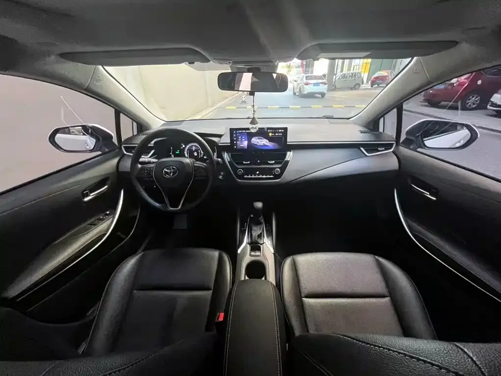 Toyota Corolla 1.8L Smart Hybrid Dual Engine Elite Edition 2023 — фото 11