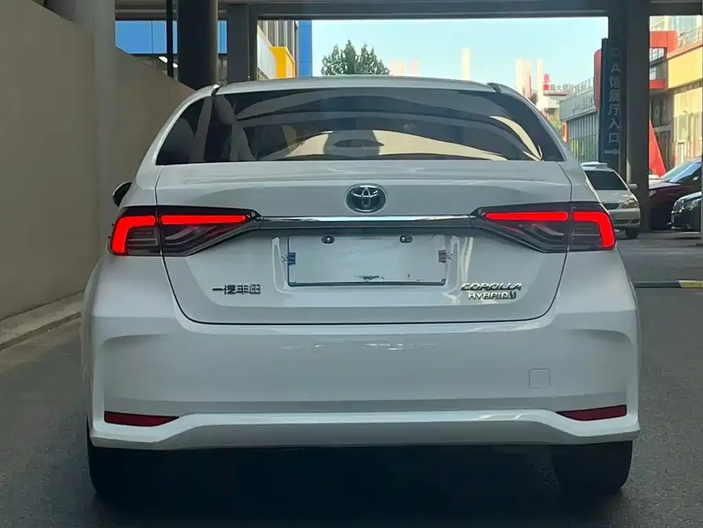 Toyota Corolla 1.8L Smart Hybrid Dual Engine Elite Edition 2023 — фото 4