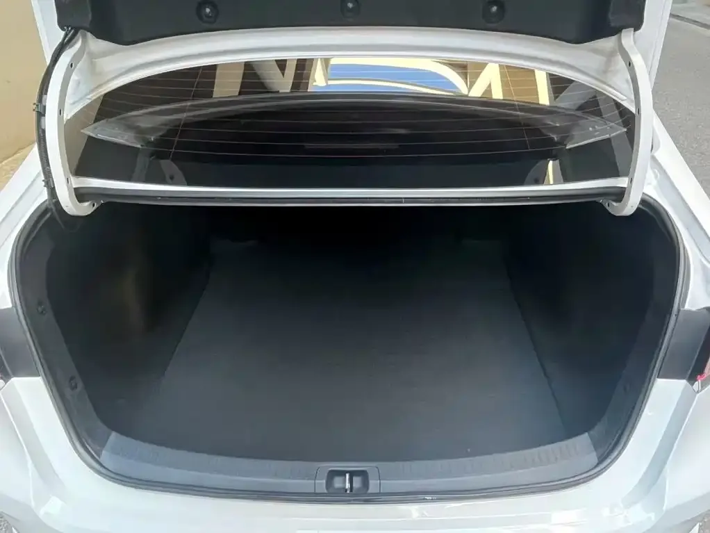 Toyota Corolla 1.8L Smart Hybrid Dual Engine Elite Edition 2023 — фото 8