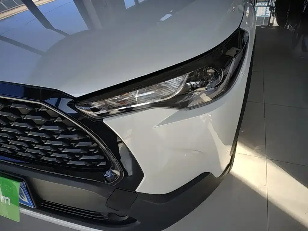 Toyota Corolla Cross 2.0L Smart Hybrid Dual Engine Pioneer Edition 2025 — фото 24