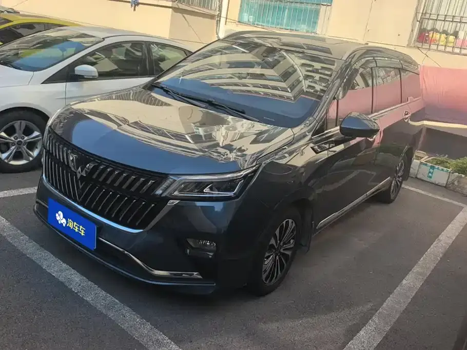 Wuling Motors Wuling Jiachen 1.5T CVT Exclusive Flagship Model 2022