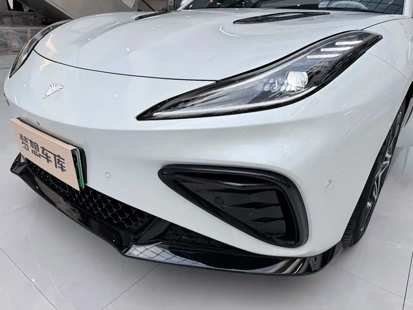 Neta Nezha GT 580 AWD Sport Edition 2023 — фото 10