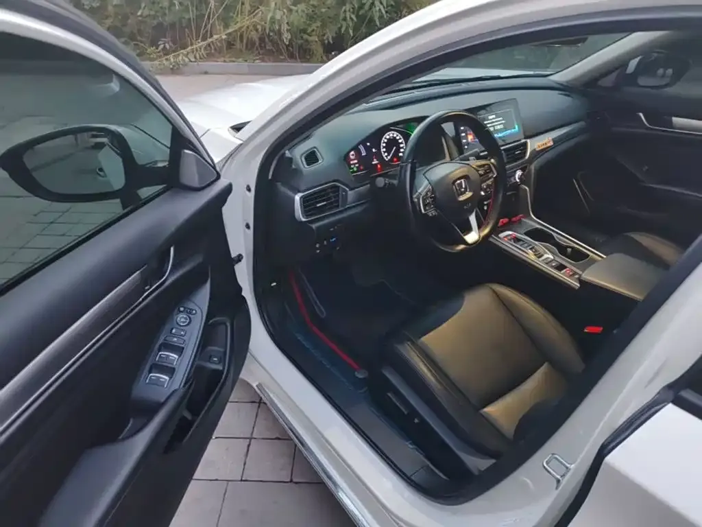 Honda Accord Sharp Hybrid 2.0L Sharp Leader Edition 2023 — фото 18