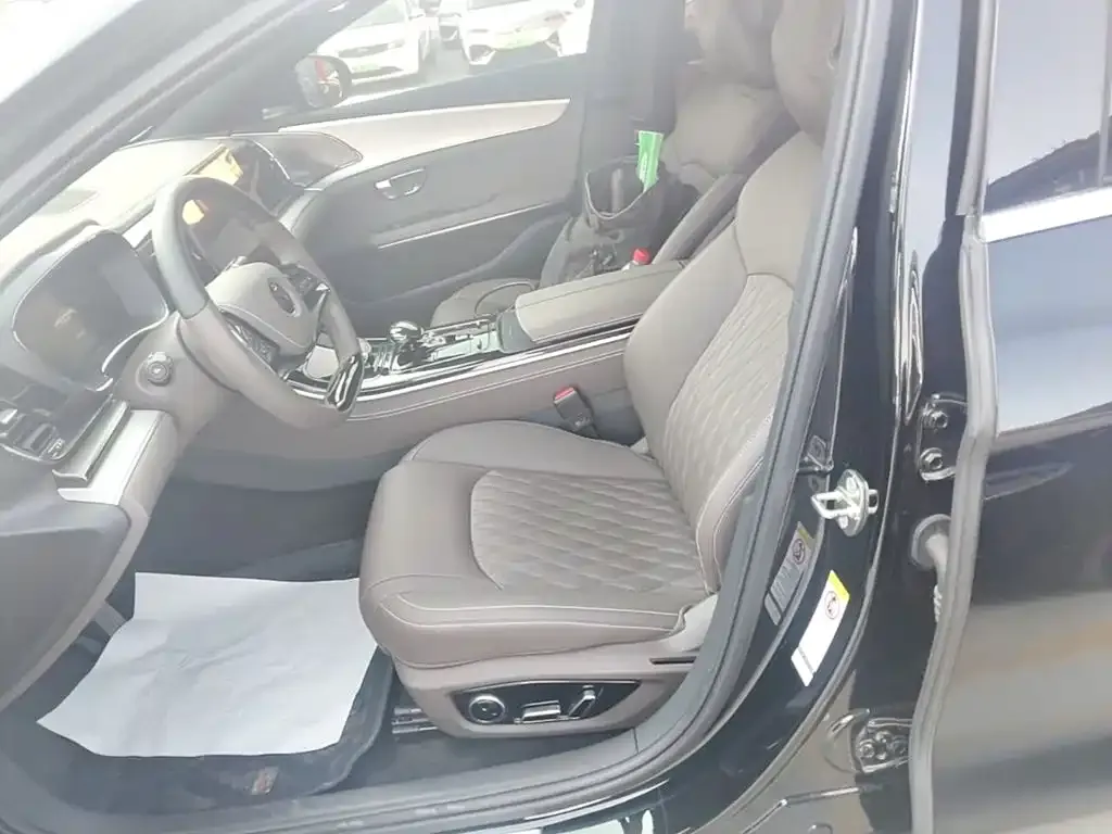 BYD Han Model EV 605KM Premium Version 2024 — фото 15