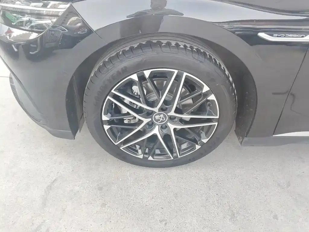 BYD Han Model EV 605KM Premium Version 2024 — фото 23