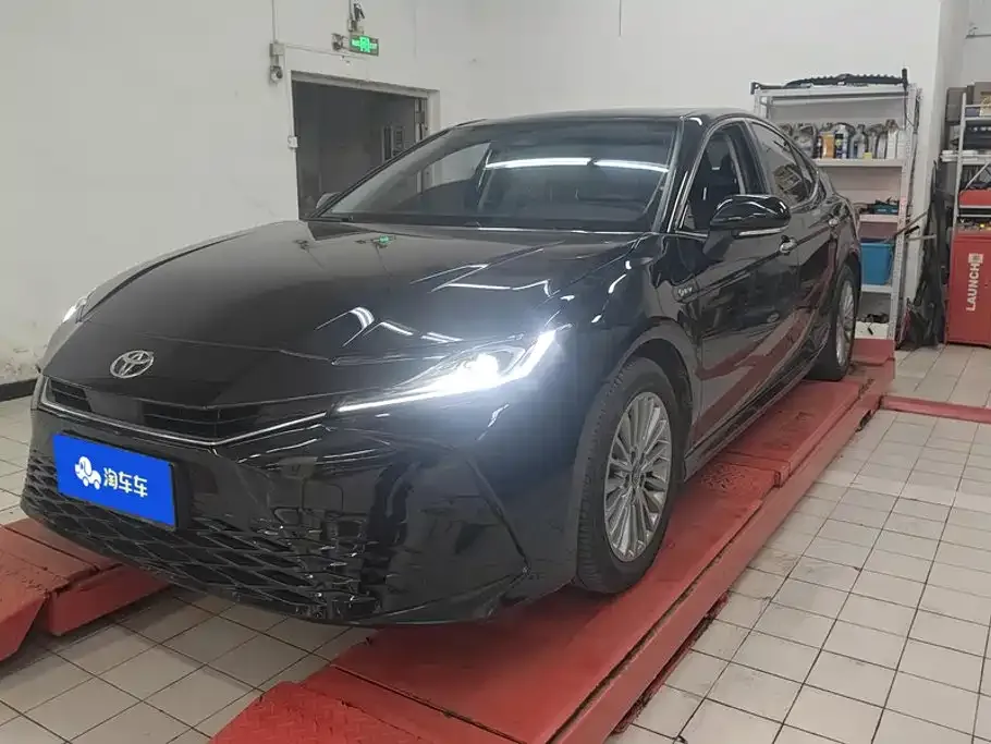 Toyota Camry Hybrid 2.0HGVP Luxury Edition 2025