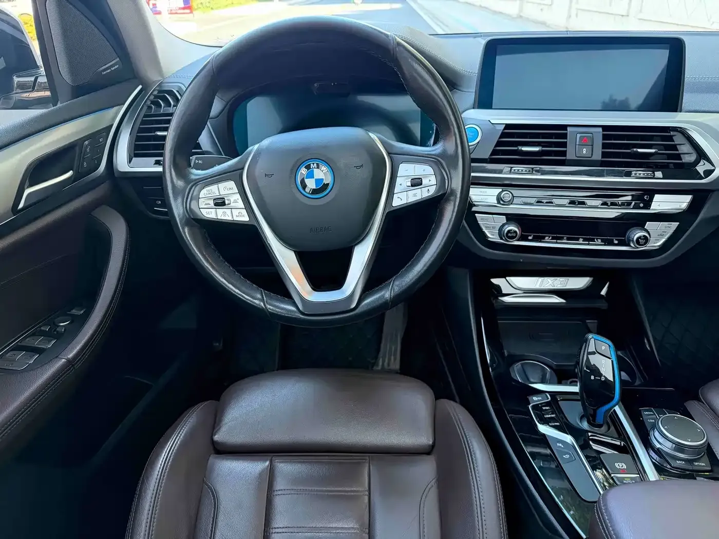 BMW iX3 Facelift Pioneer 2021 — фото 9