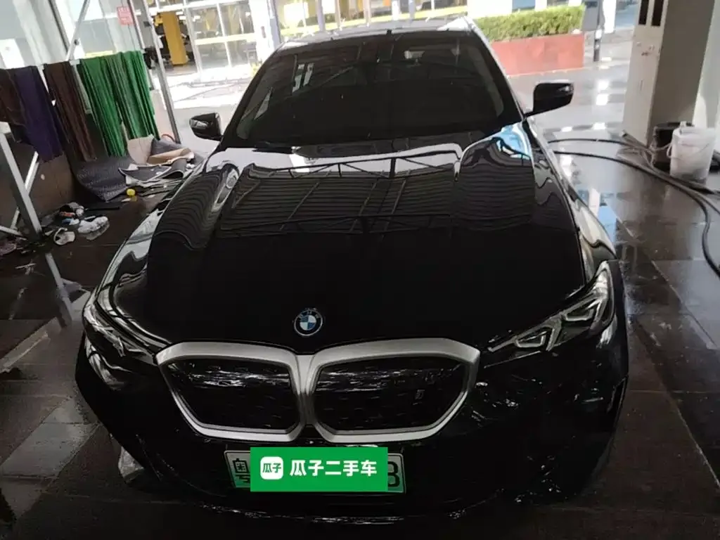 BMW i3 eDrive 35 L 2023 — фото 3