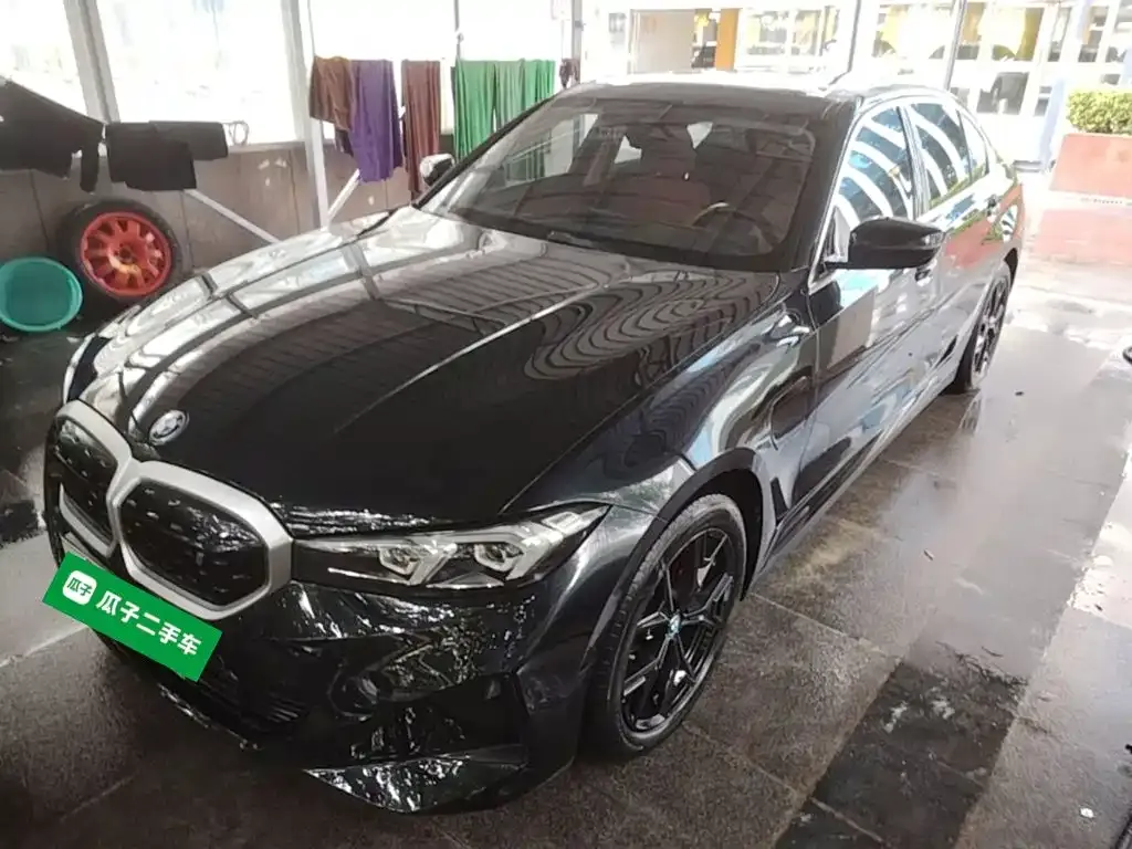 BMW i3 eDrive 35 L 2023