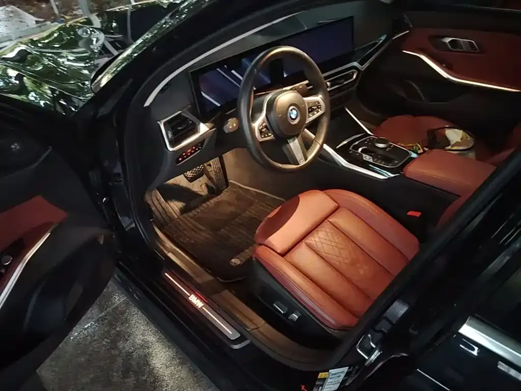 BMW i3 eDrive 35 L 2023 — фото 15