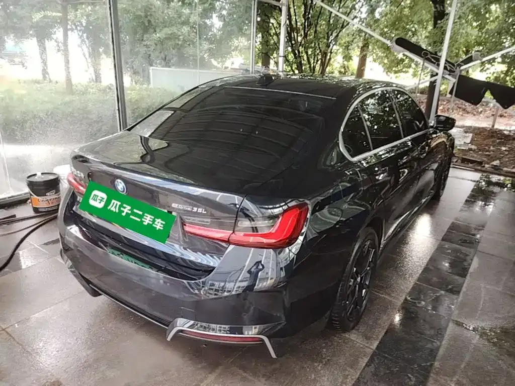 BMW i3 eDrive 35 L 2023 — фото 7