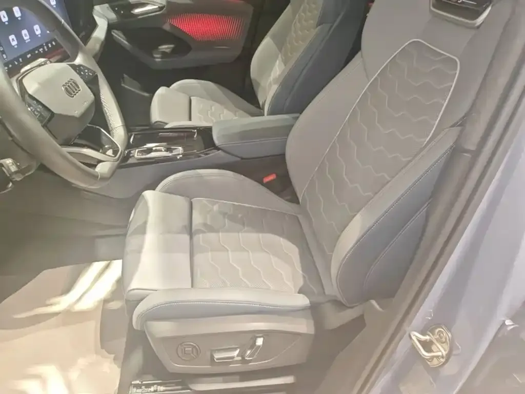 Audi Q6L e-tron Model Pioneer Edition 2025 — фото 20