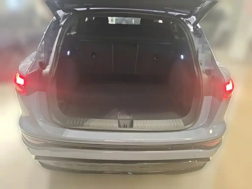 Audi Q6L e-tron Model Pioneer Edition 2025 — фото 24