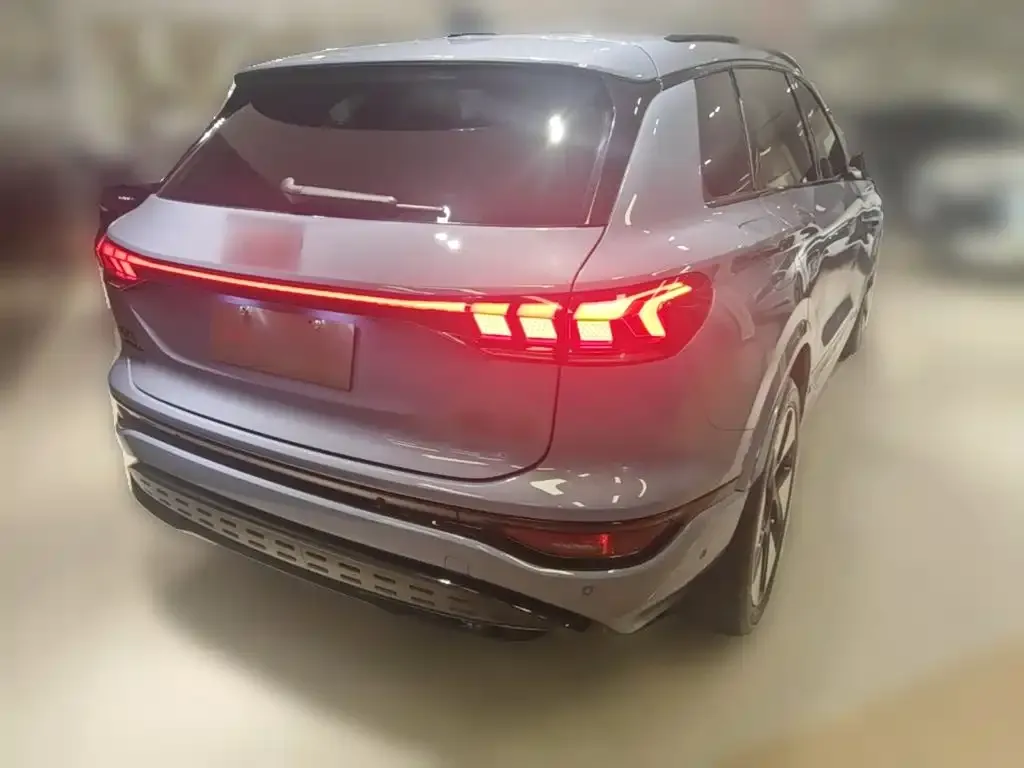 Audi Q6L e-tron Model Pioneer Edition 2025 — фото 10