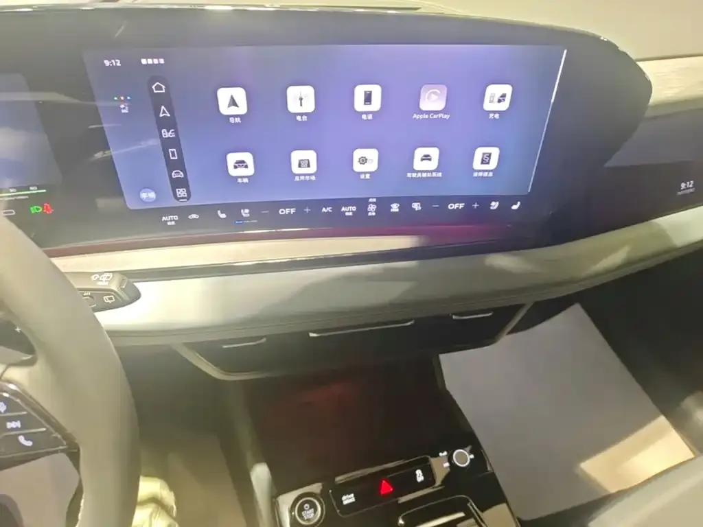 Audi Q6L e-tron Model Pioneer Edition 2025 — фото 18