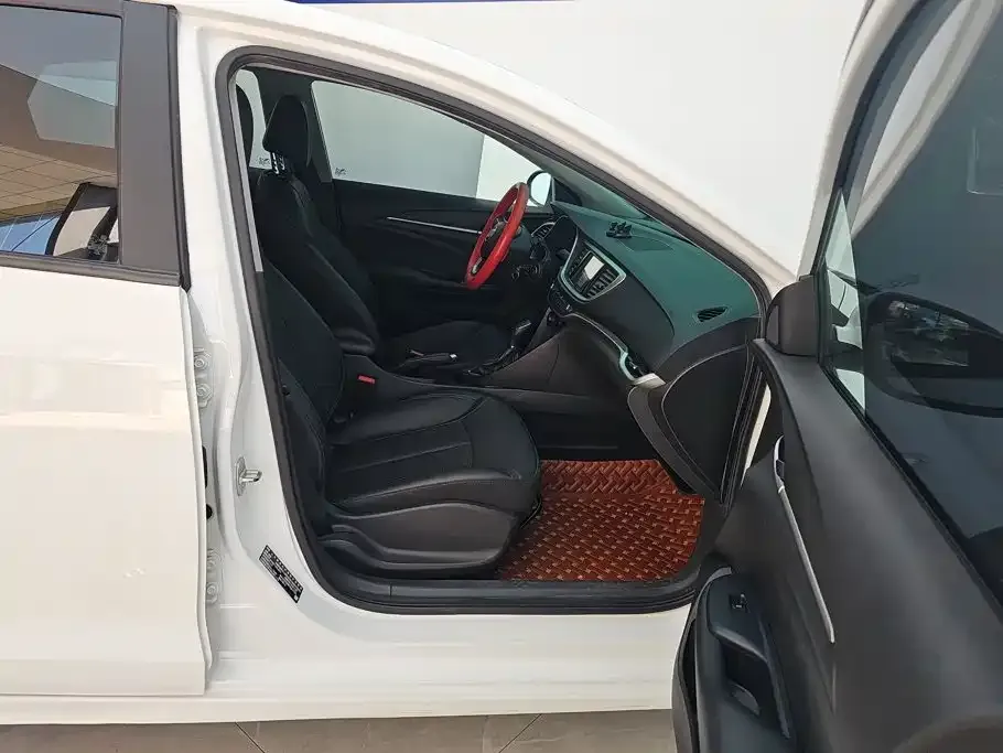 Buick Excelle Facelift 1.3T Auto Mild Hybrid Elite 2021 — фото 8