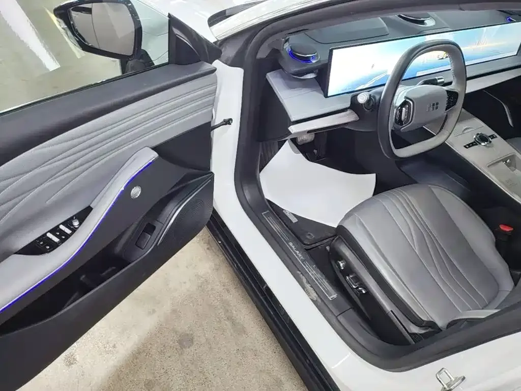 Geely Galaxy Galaxy E8 665km RWD Starship Voyager Edition 2024 — фото 16