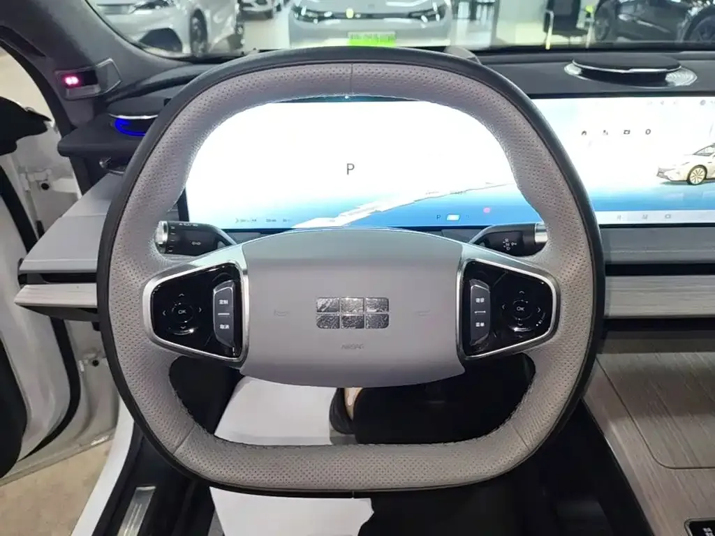 Geely Galaxy Galaxy E8 665km RWD Starship Voyager Edition 2024 — фото 11