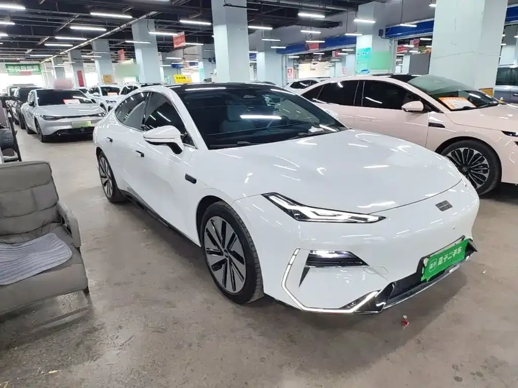 Geely Galaxy Galaxy E8 665km RWD Starship Voyager Edition 2024 — фото 4