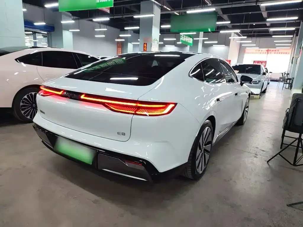 Geely Galaxy Galaxy E8 665km RWD Starship Voyager Edition 2024 — фото 7