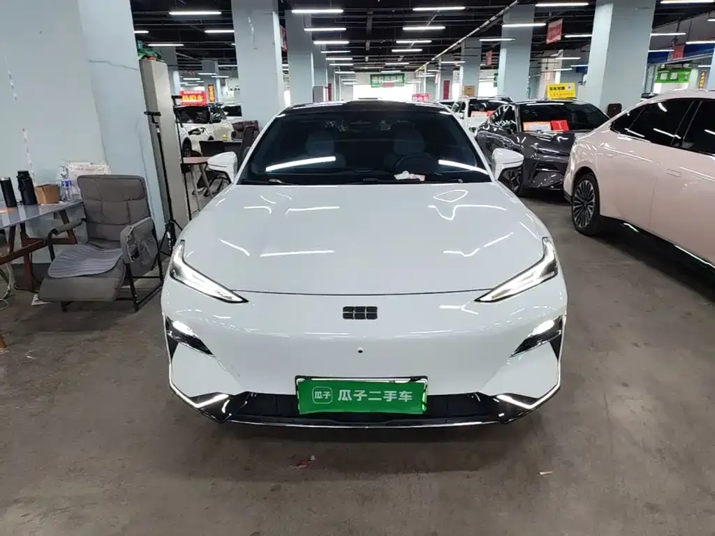Geely Galaxy Galaxy E8 665km RWD Starship Voyager Edition 2024 — фото 3