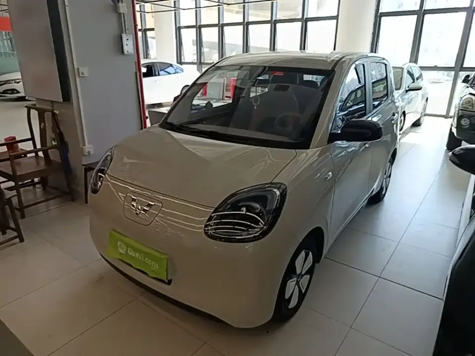 Wuling Motors Hongguang MINIEV 4-Door Advanced 2026