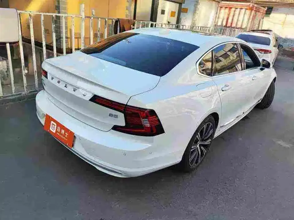 Volvo S90 B5 Elegance Luxury Edition 2021 — фото 8