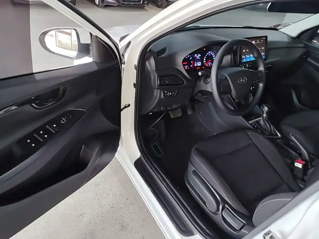 Hyundai Elantra 1.6L Automatic Pleasing Edition GL China VI 2019 — фото 16