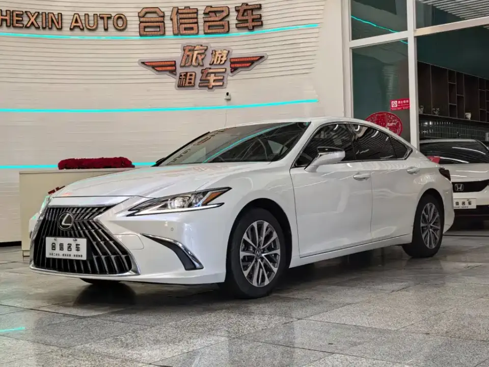 Lexus ES 200 Excellence Edition 2022
