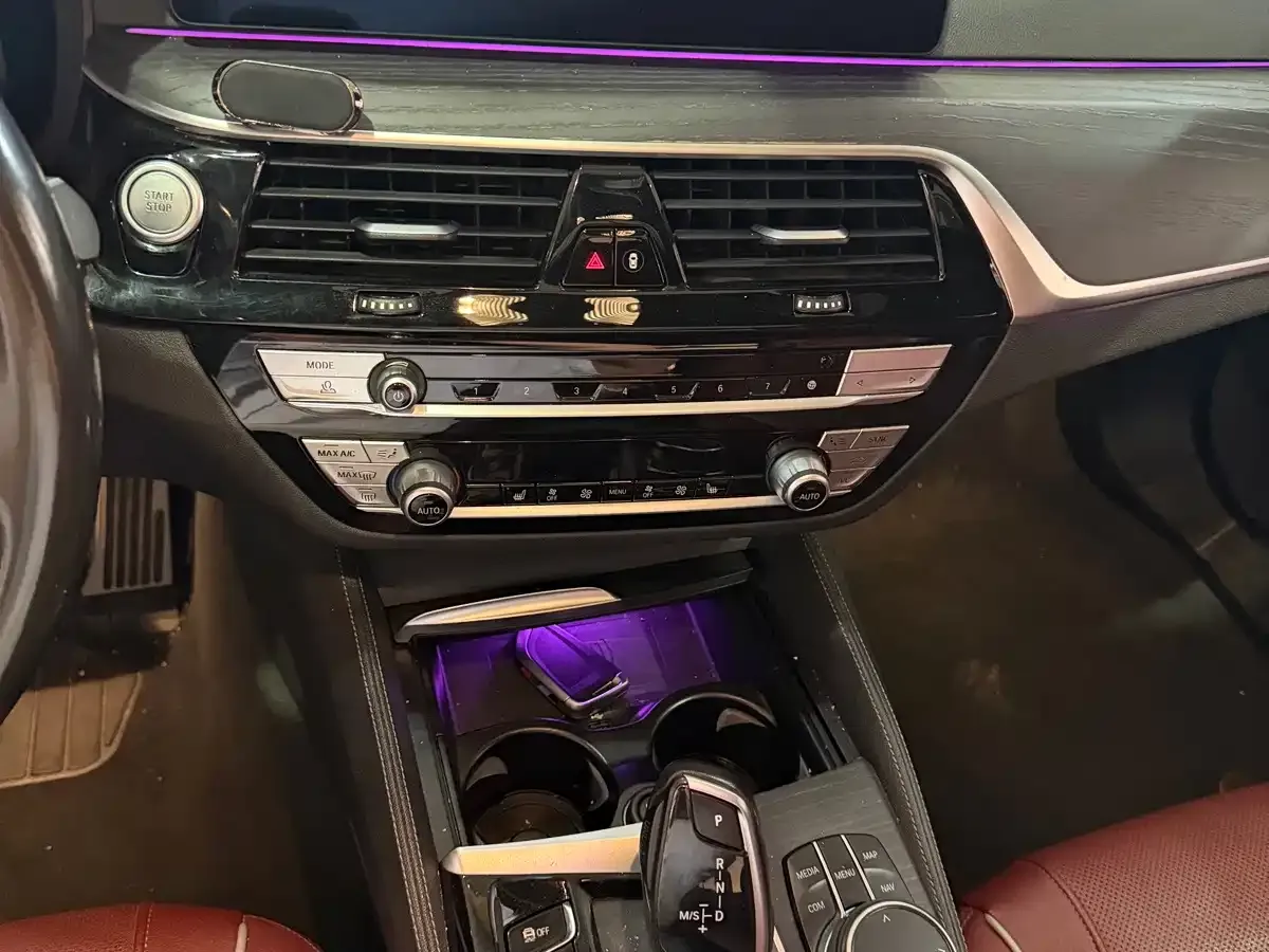 BMW 5 Series New Energy 535Le M Sport Package 2022 — фото 13