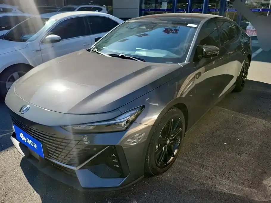 Changan UNI-V 1.5T Luxury Edition 2024