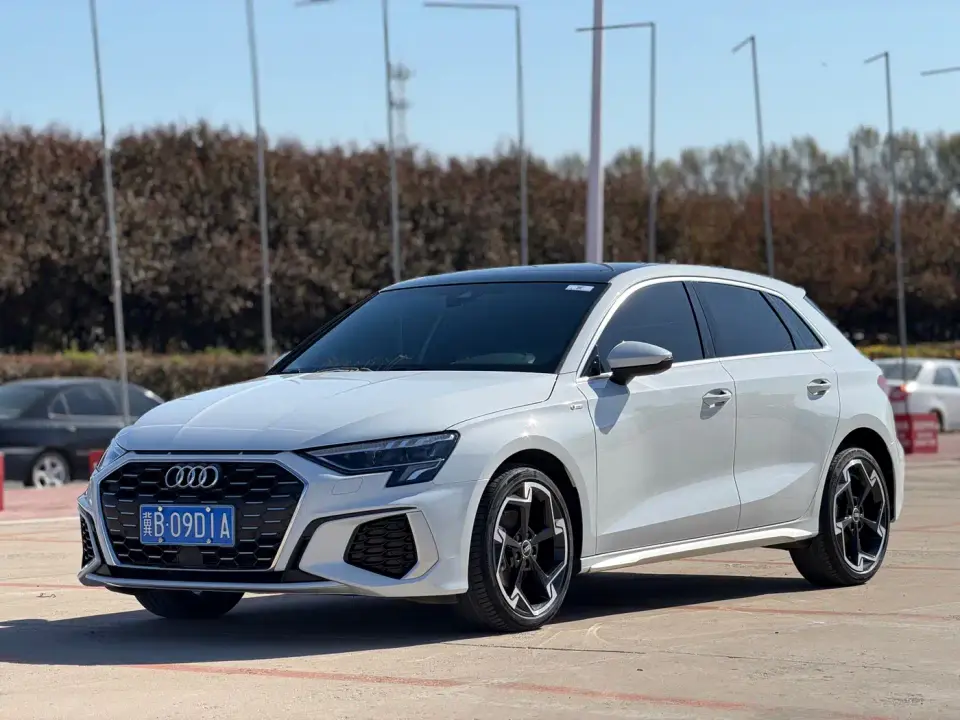 Audi A3 Sportback 35 TFSI Luxury Sport 2023