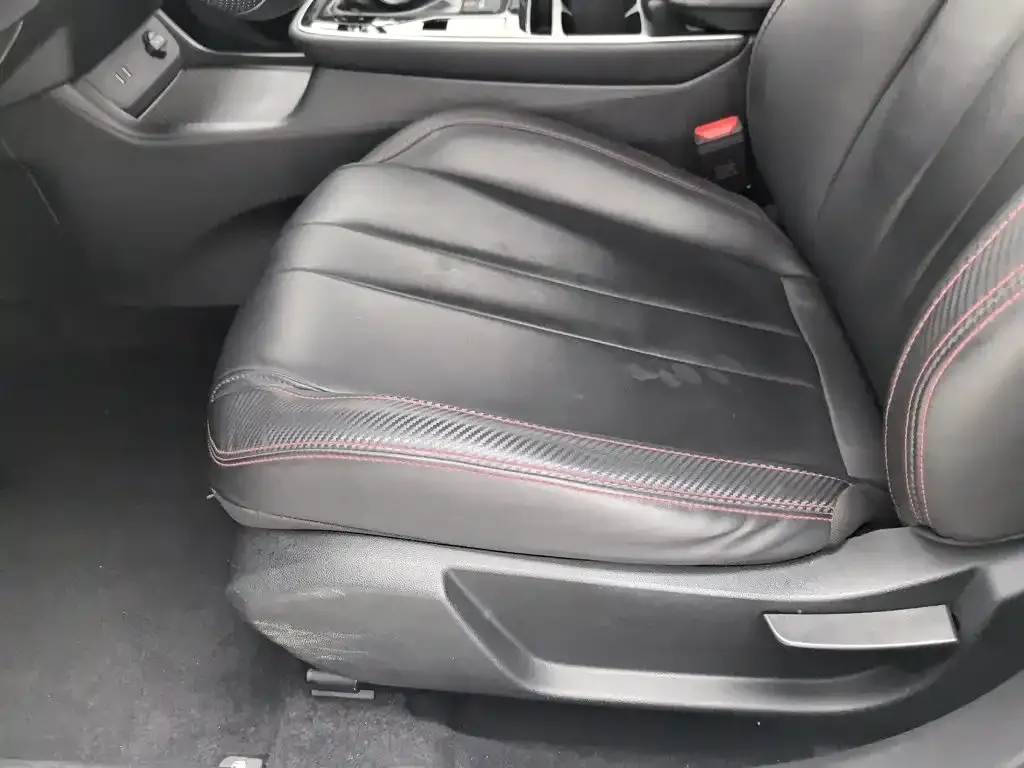 BAIC Beijing U5 PLUS 1.5L CVT Luxury Edition 2021 — фото 20