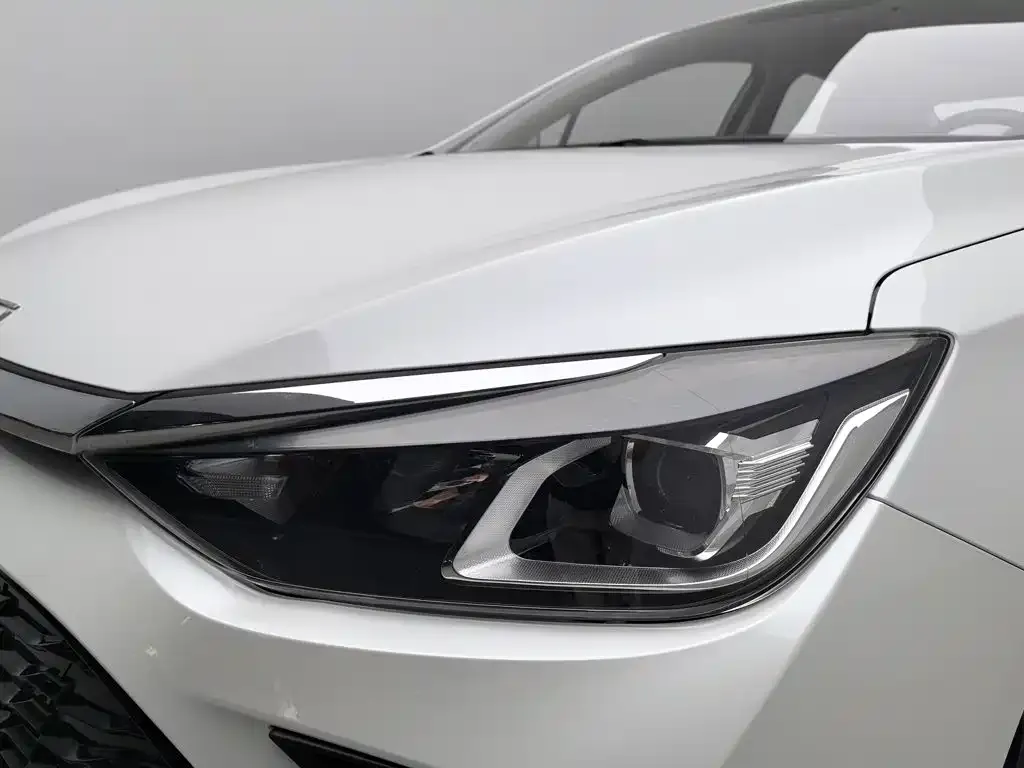 BAIC Beijing U5 PLUS 1.5L CVT Luxury Edition 2021 — фото 7