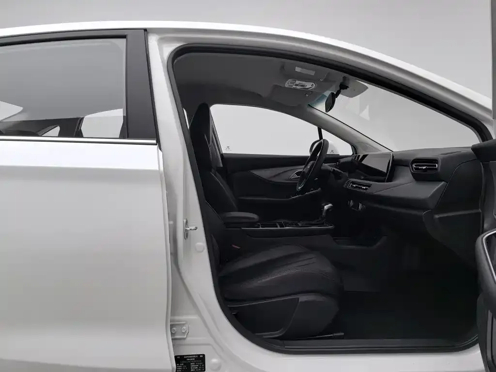 BAIC Beijing U5 PLUS 1.5L CVT Luxury Edition 2021 — фото 23