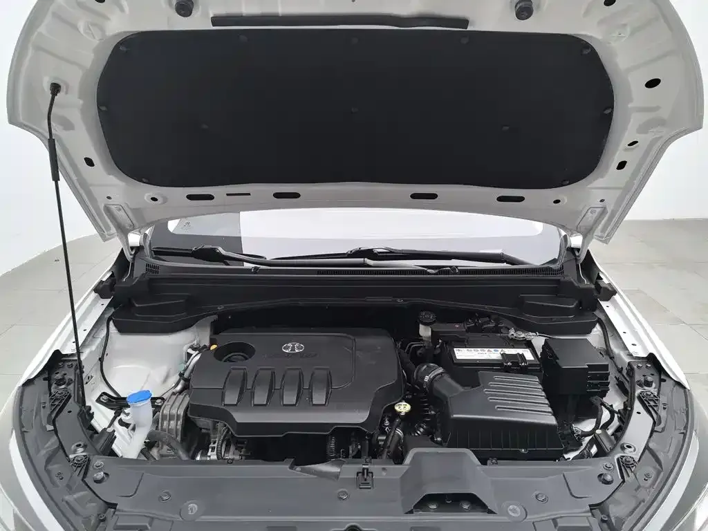 BAIC Beijing U5 PLUS 1.5L CVT Luxury Edition 2021 — фото 6