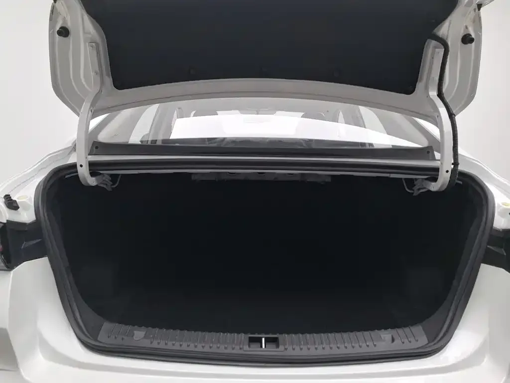 BAIC Beijing U5 PLUS 1.5L CVT Luxury Edition 2021 — фото 16