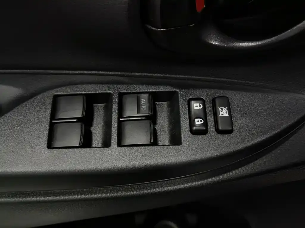 Toyota Vios 1.5L 20th Anniversary Edition 2023 — фото 9