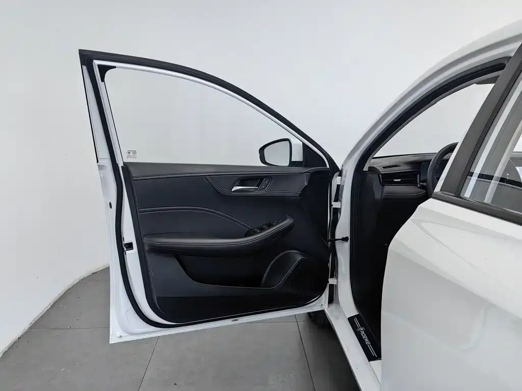 Roewe i5 1.5L Manual Comfort Edition 2024 — фото 8