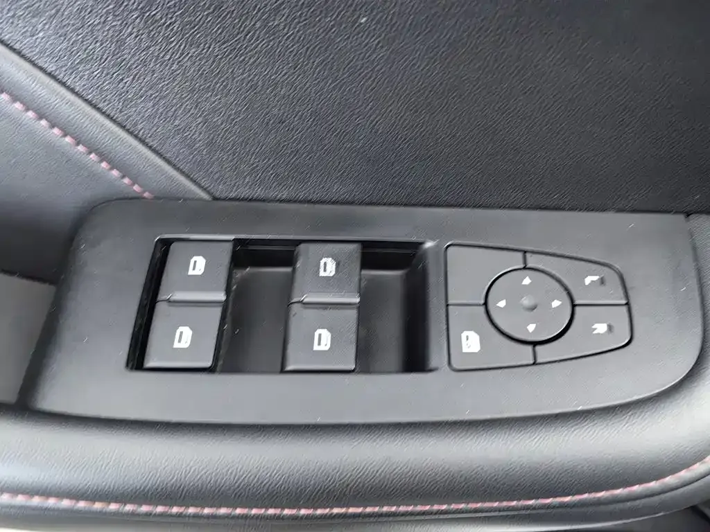 Roewe i5 1.5L Manual Comfort Edition 2024 — фото 9