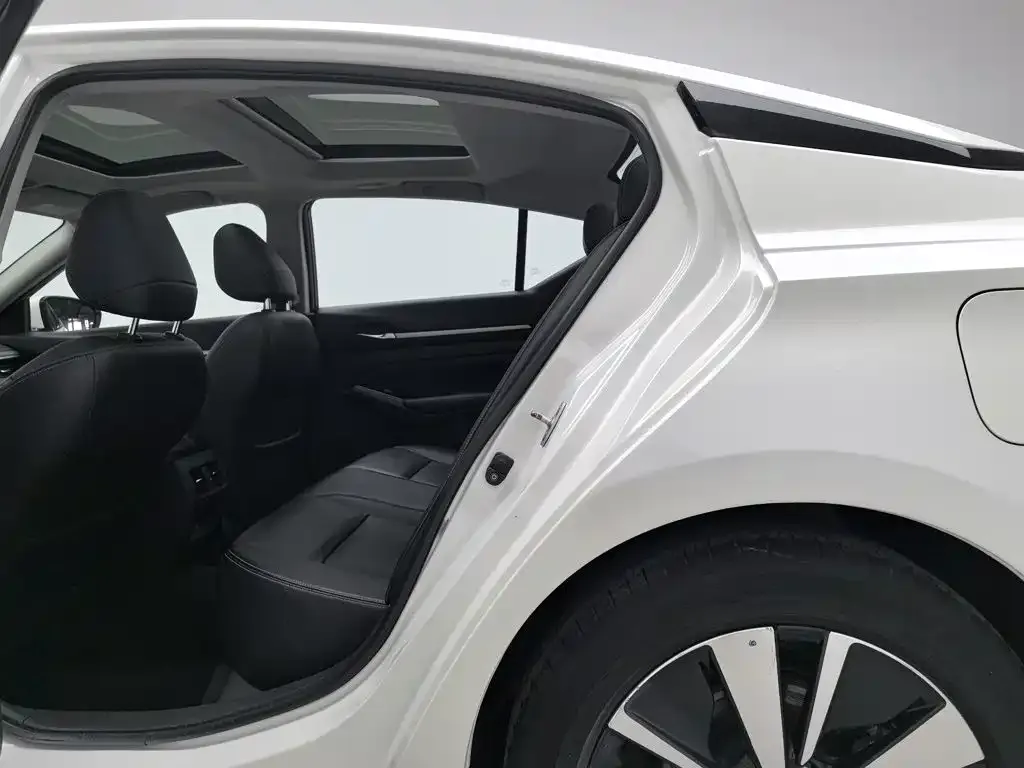 Nissan Teana 2.0L XL Comfort 2021 — фото 15